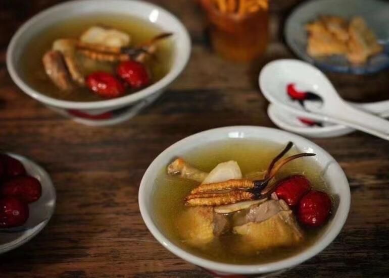 <a href=http://m.anyvice.com/chifa/ target=_blank class=infotextkey>冬蟲夏草的吃法</a>