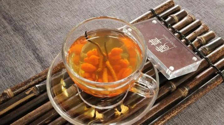 冬蟲夏草泡水時(shí)間全解析：泡多久才最有效？